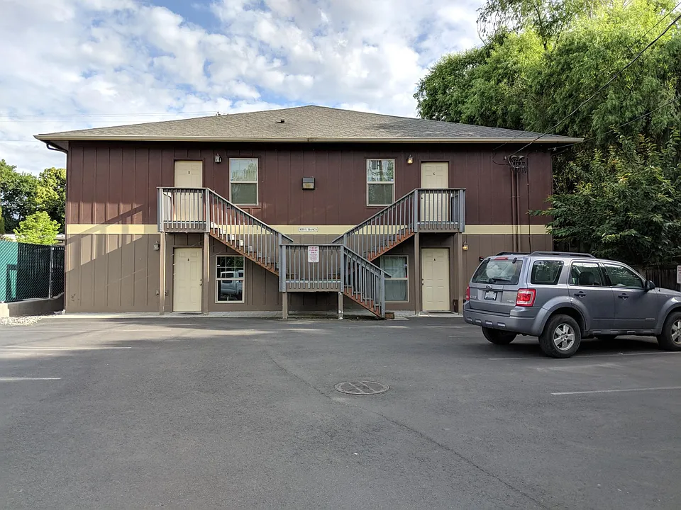 1055 1/2 E Isaacs Ave #A-B