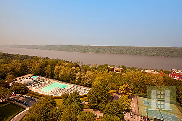 Sold by Halstead Real Estate | media 15