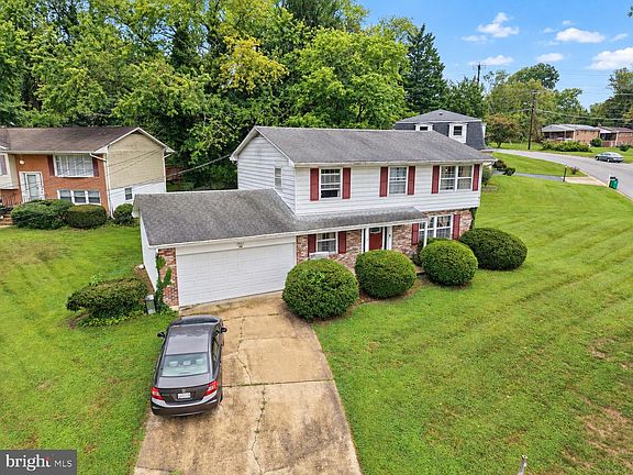 2nd image of 1901 Chalfont Ct