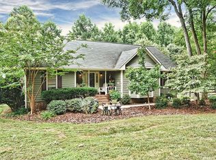 21038 Pine Ridge Dr, Cornelius, NC 28031