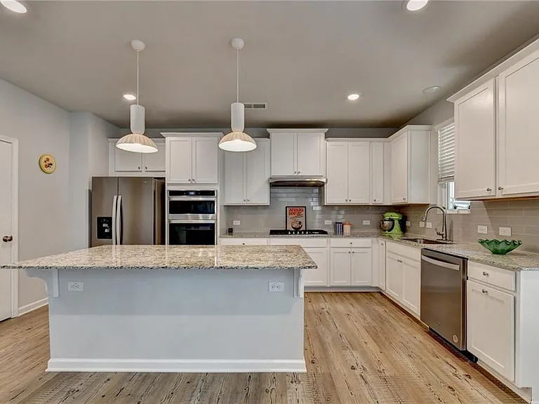 3828 Amicus Dr — Photo 15