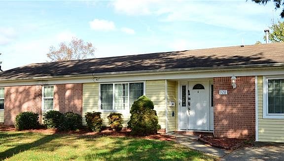 2nd image of 928 Gossman Dr