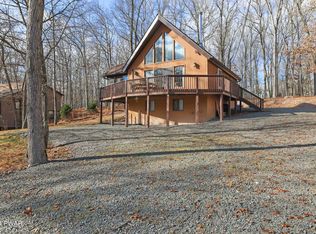 103 Laurel Rd, Lackawaxen, PA 18435