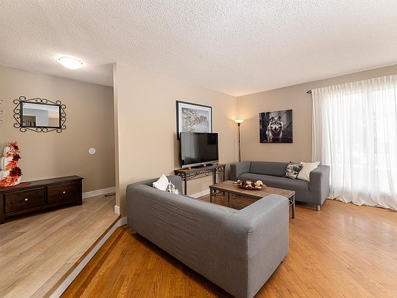 3rd image of 6007 37th Ave NW