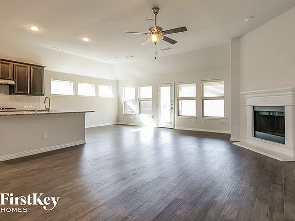 4th image of 1552 Sugarberry Dr