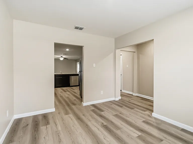 15027 Harbor Lndg — Photo 4