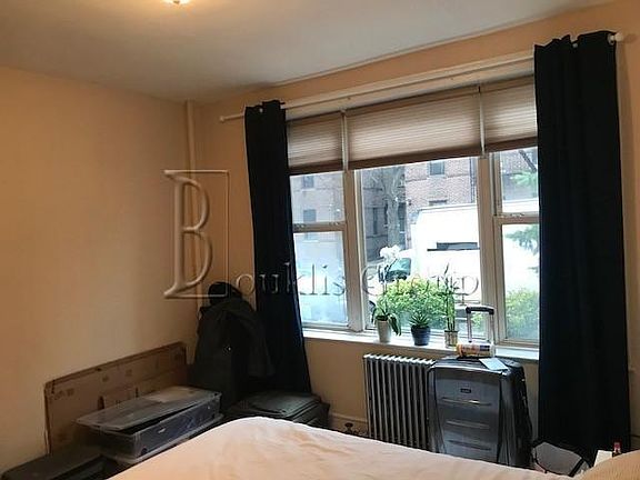 2nd image of 3055 48th St APT 1F