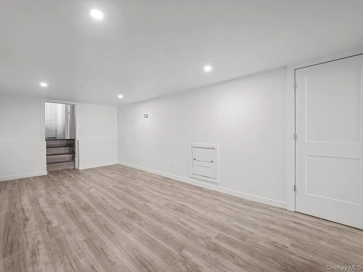 1 bed, 1.0 bath, 1479 sqft, $2,500 — Photo 3