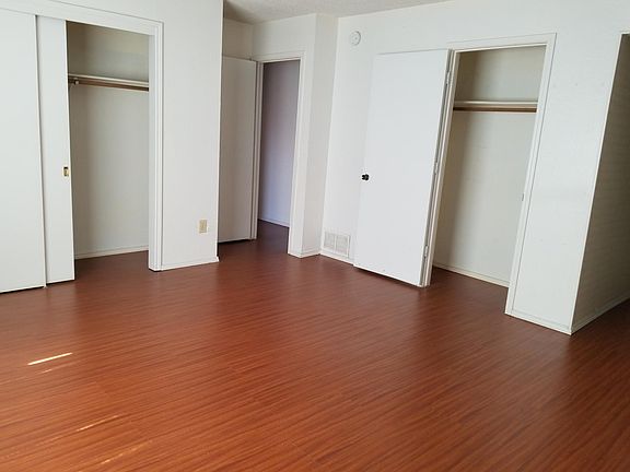 3rd image of 1103 Airline Dr APT 4