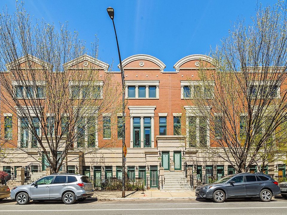 1st image of 434 W Armitage Ave #C