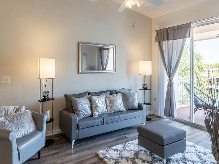 Ocean Reef at Seawalk Pointe Apartments — Photo 20