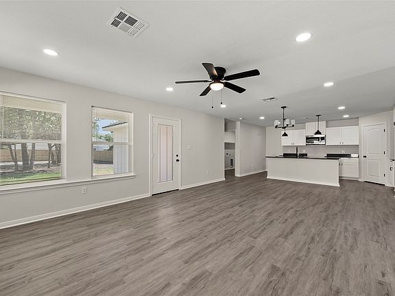 2nd image of 1912 Morrow Ave