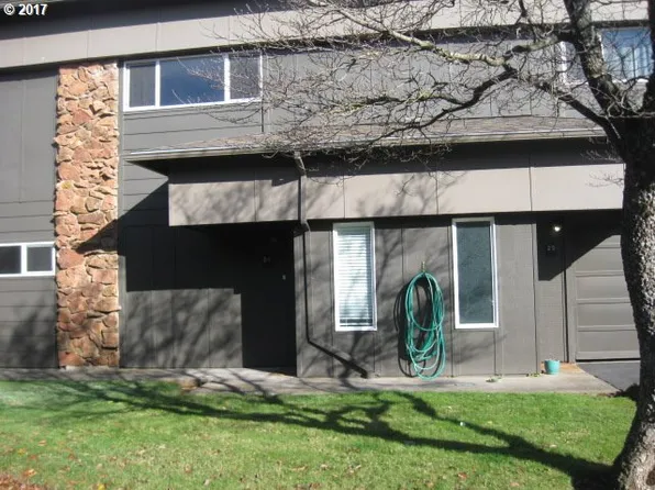 917 Pacific Ave Unit 24, Hood River, OR 97031