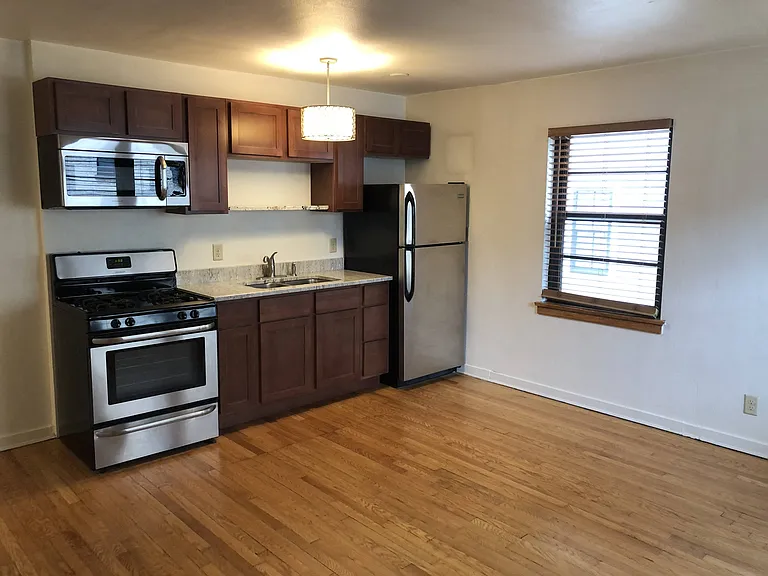 Virginia Apartments — Photo 21