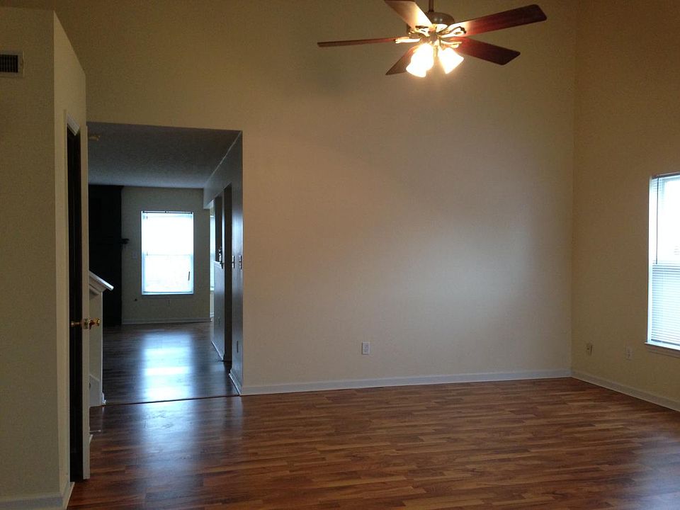 1st image of 14087 Southwood Cir