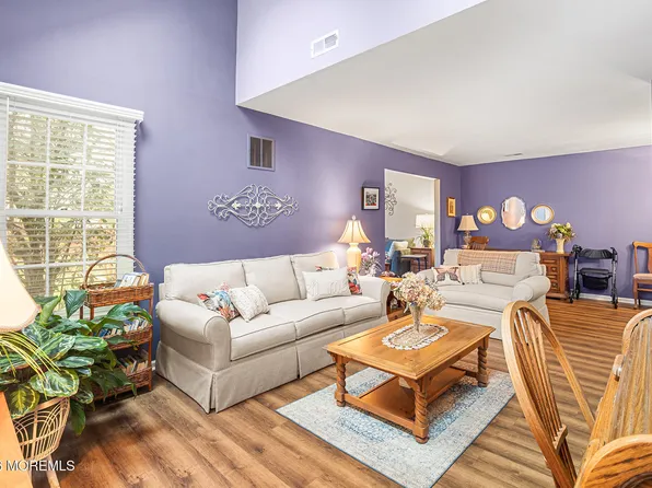 11 Browning Court, Freehold, NJ 07728