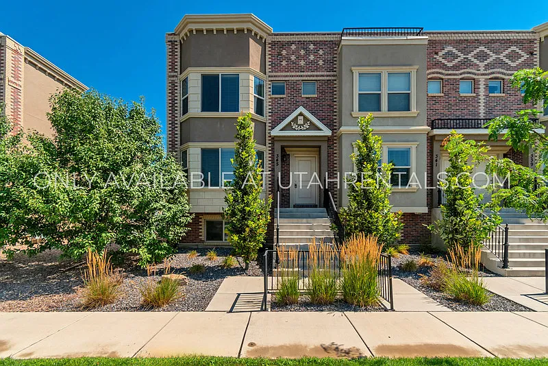 345 W Park View Ln