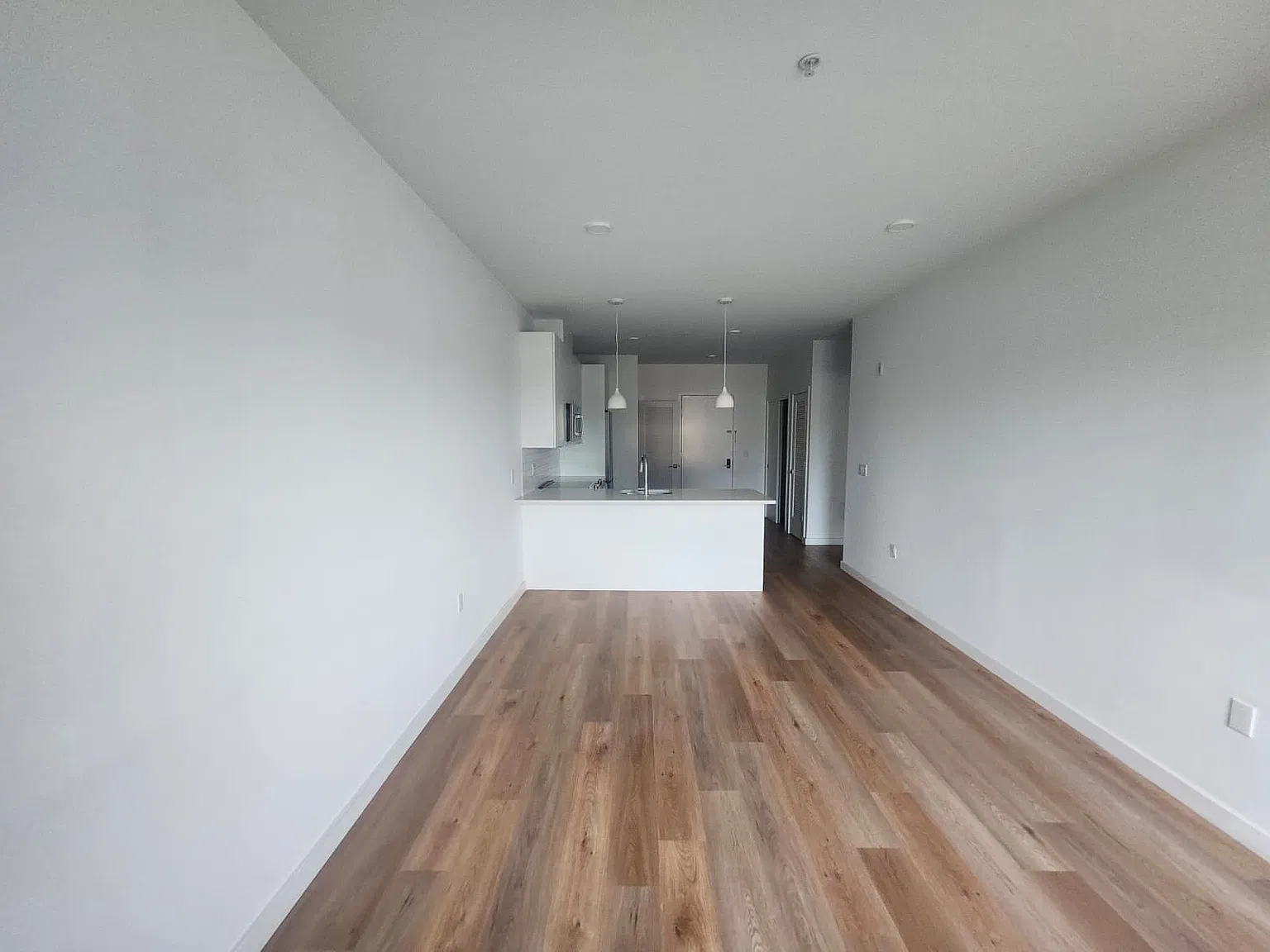 23 Freeway Dr — Photo 3