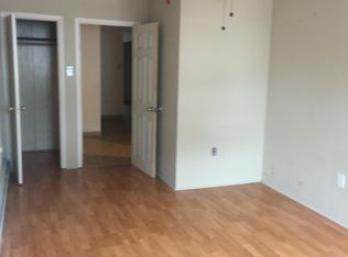 904 S 8th St #2, Philadelphia, PA