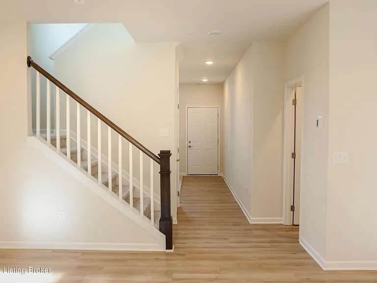 8300 Fairmount Rd — Photo 13
