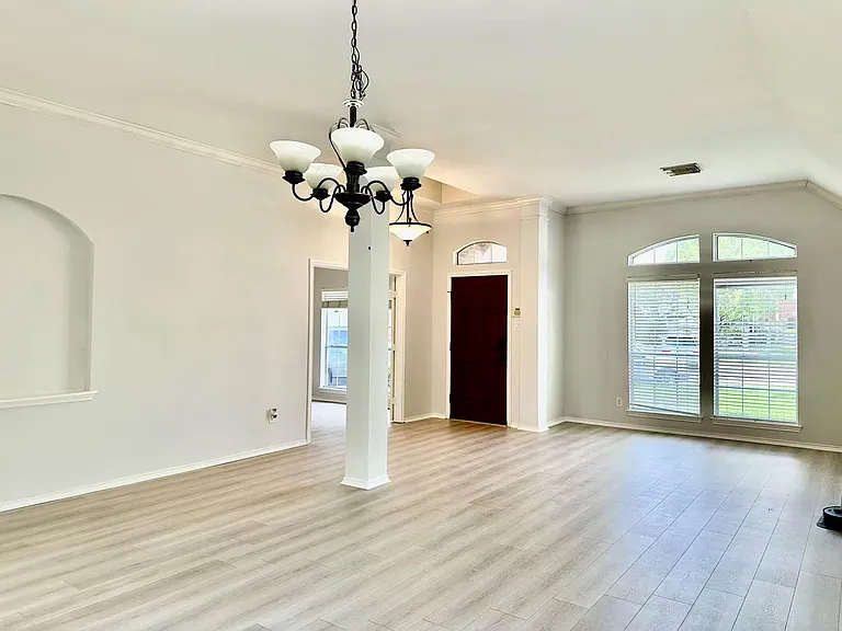 3131 Valley Ct — Photo 6