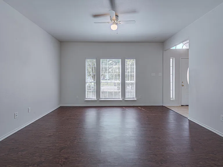 1411 Prentice St — Photo 11