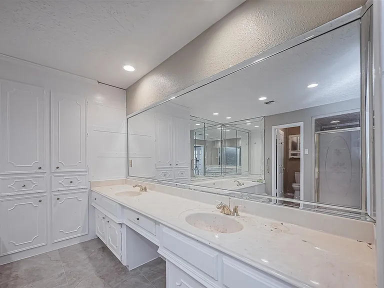 4015 Black Locust Dr — Photo 30