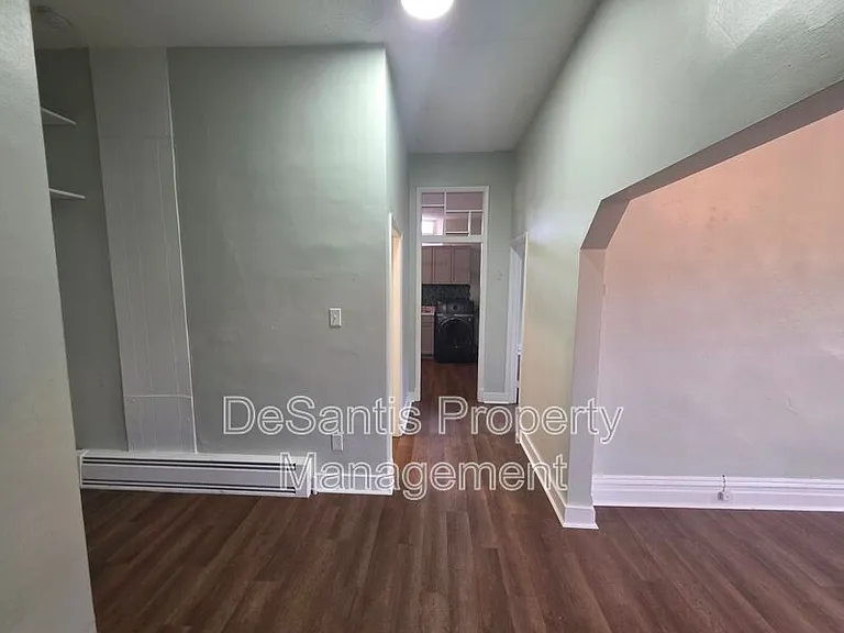 425 Walnut St #2 — Photo 22