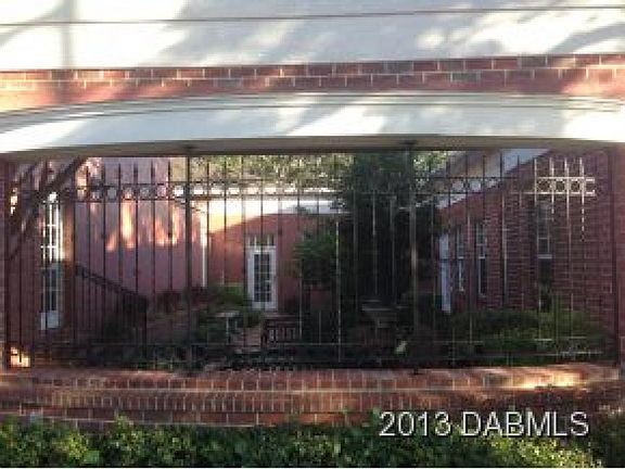 5th image of 200 Magnolia Ave
