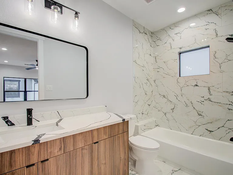 7016B Staffordshire St — Photo 20