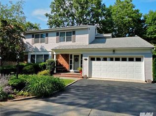 171 Berry Hill Rd, Syosset, NY 11791