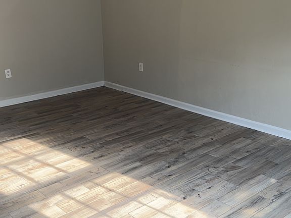 3rd image of 709 Bibb St NE
