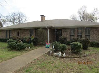 715 38th St SE, Paris, TX 75462
