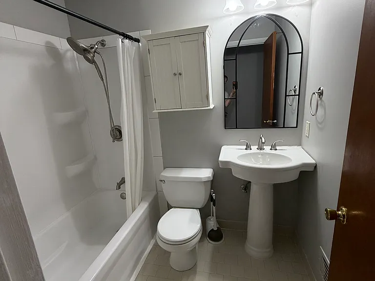 5505 Crosswood Ct — Photo 6