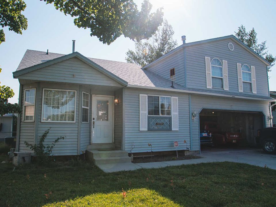 1st image of 5956 S Woodview Dr