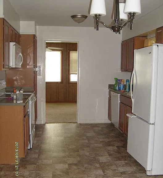 142 Bryan Blvd — Photo 2