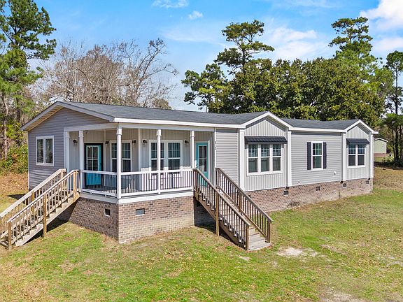 2nd image of 120 Moores Landing Road