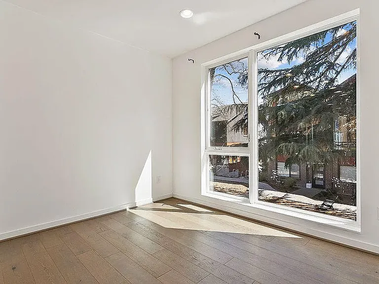 6522 32nd Ave NE — Photo 8