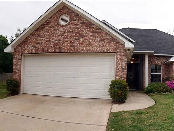 1st image of 163 Riverbrooke Dr