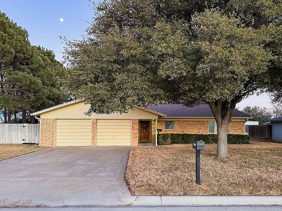 Welcome Home to 1104 N Ohio!