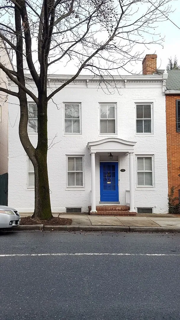 Beautiful single family home in historic Downtown Frederick available mid-October! — Photo 2