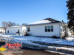 1046 Riverview Ave, Bismarck, ND 58504