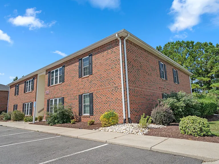 3687 Claypond Rd #D — Photo 27