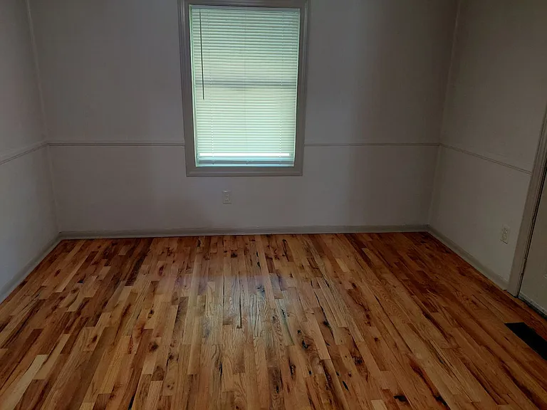 2947 Jefferson St — Photo 7