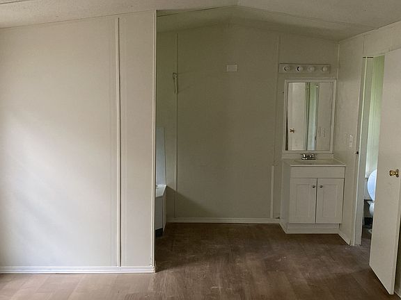 5th image of 103 Cauthen Lakeside Dr