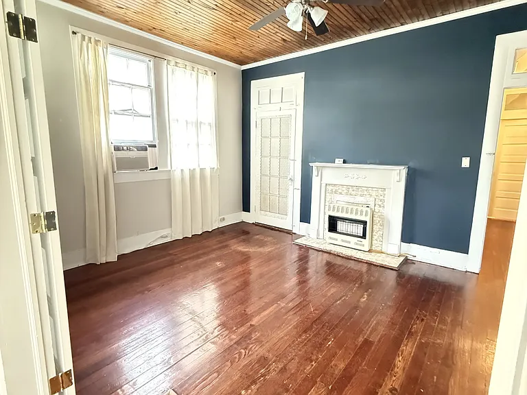 1135 Fern St #B — Photo 7
