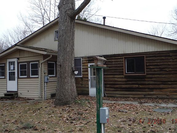 2nd image of 15450 Larsen Ave