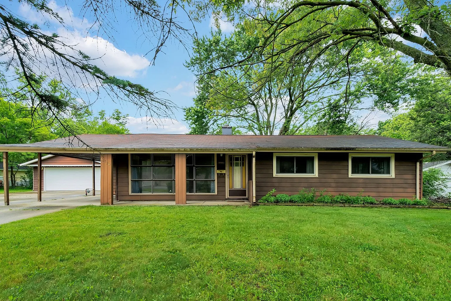 18730 Loretto Ln photo 1