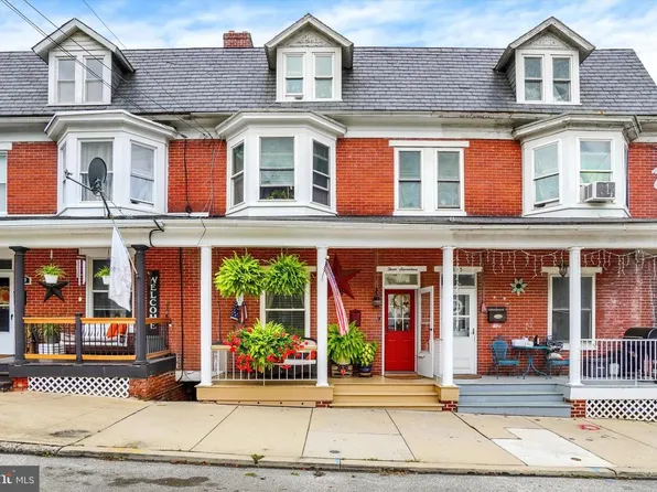 317 1st Ave, Red Lion, PA 17356