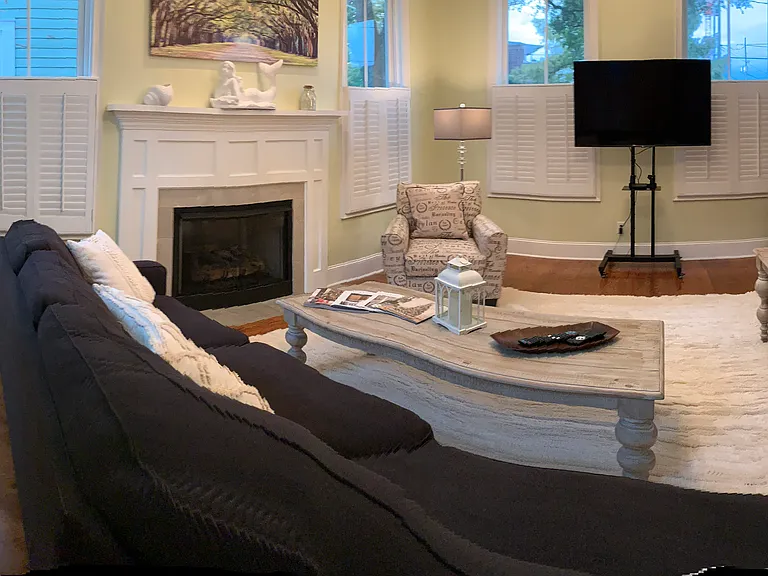 212 Houston St — Photo 8